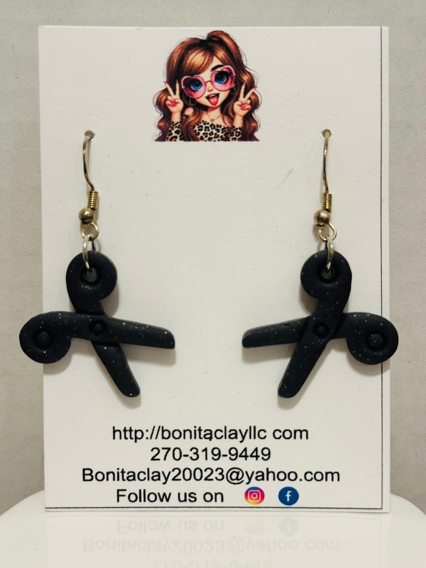 Scissors (teacher or hairdresser)