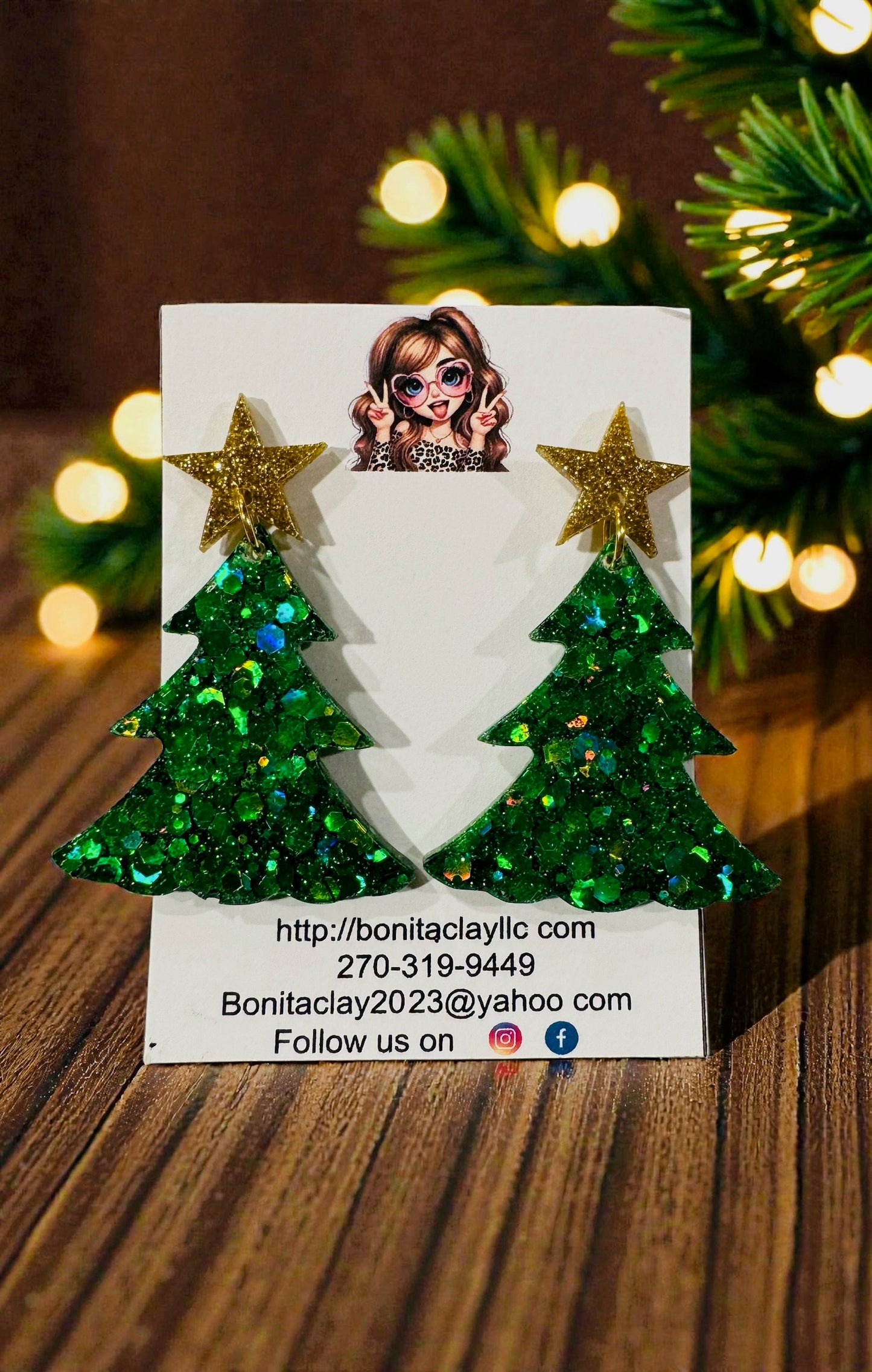 Green tree with star